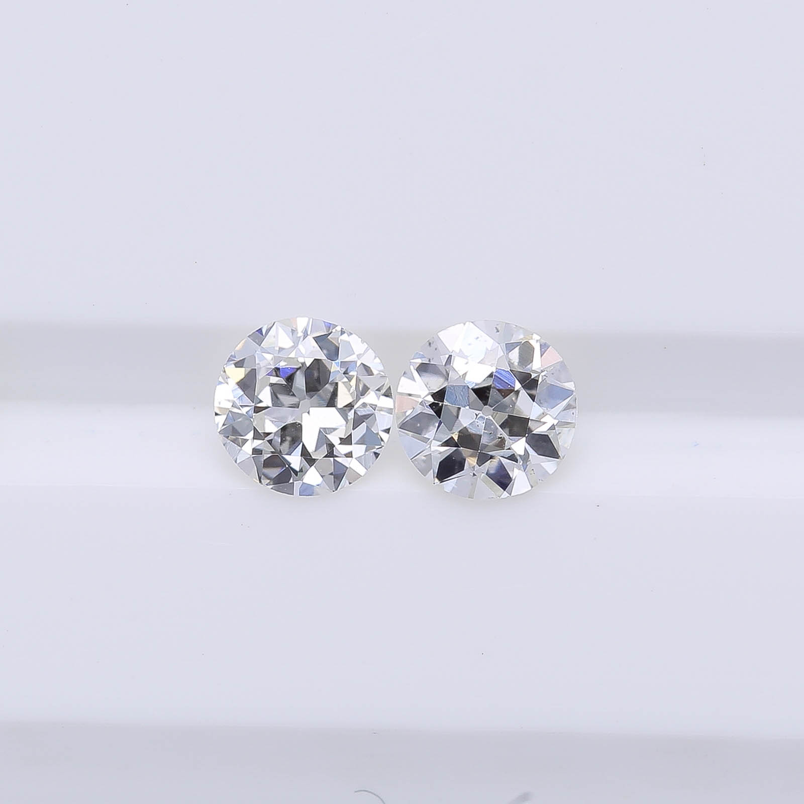 0_53cttw_old_euro_pair_gh-vs-si_4_2mm_sr2119