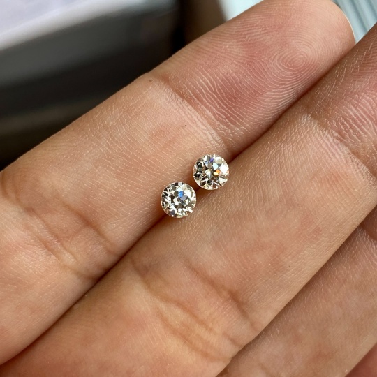 70d2ba01-8836-4d83-a78f-063bc50c43a9